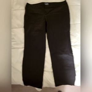 Old navy mid rise pixie black size 18